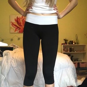 Pink Reversible Crop Leggings